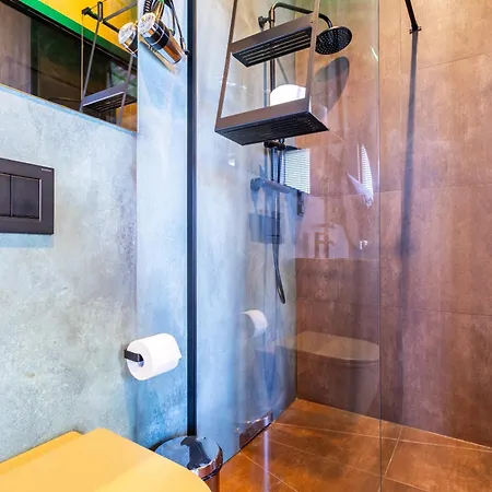 Rich By Victus Апартаменти *